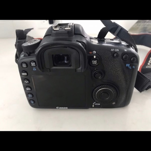 Canon EOS 7D camera w/ 50mm f/1.8 lens - Picture 2 of 5